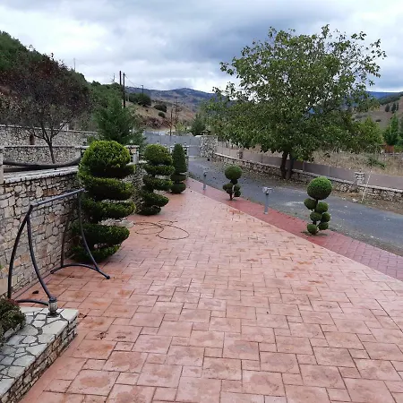 Ariadni كالافريتا