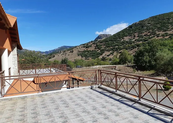 Ariadni アパート カラブリタ