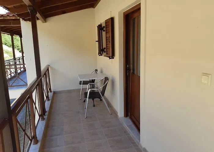 Ariadni アパート カラブリタ