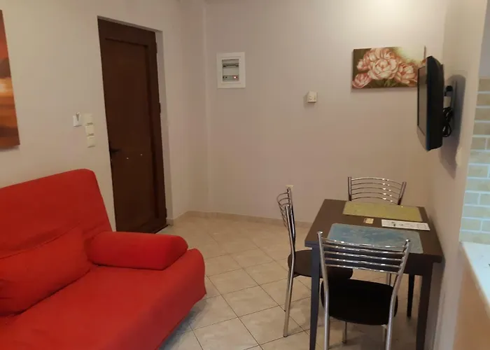 Ariadni Apartment *
